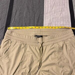 Northface Aphrodite 2.0 capri pants - size XXXL